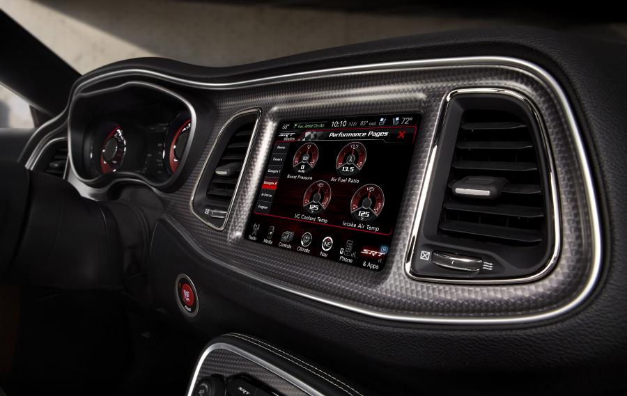  Dodge Challenger SRT 2015 года  (фото 47 из 79)